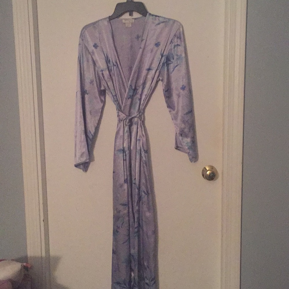 Small Jones New York Silk Purple Bathrobe